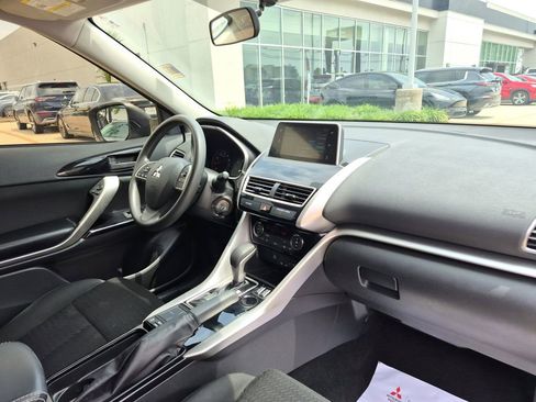 Used 2020 Mitsubishi Eclipse Cross LE FWD image 23