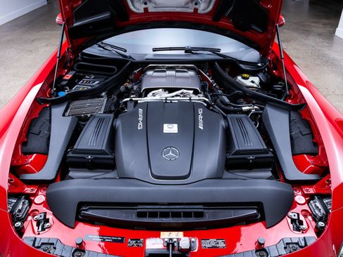 Used 2017 Mercedes-Benz AMG GT S w/ Exclusive Interior Package image 11