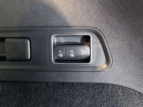 Used 2025 Mercedes-Benz GLS 450 4MATIC image 35