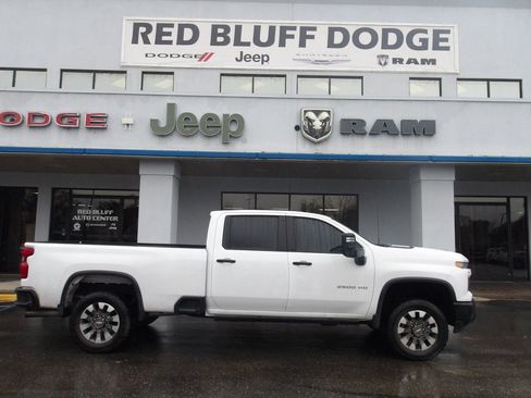 Used 2024 Chevrolet Silverado 2500 Custom w/ Custom Value Package image 1