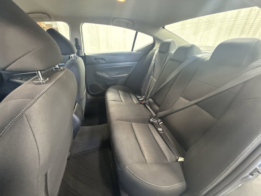 Used 2025 Nissan Altima 2.5 SV FWD image 33