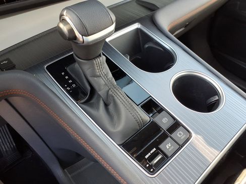 Used 2022 Toyota Sienna XSE image 22