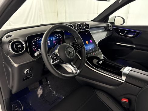Certified 2026 Mercedes-Benz GLC 300 image 4