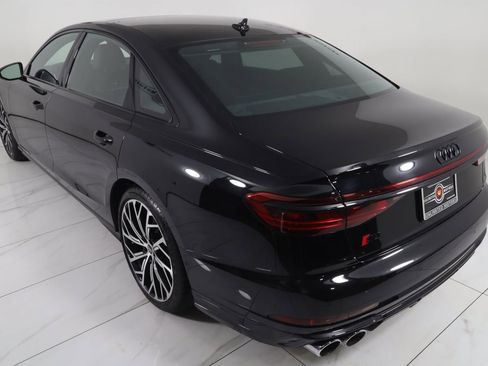Used 2025 Audi S8 image 40
