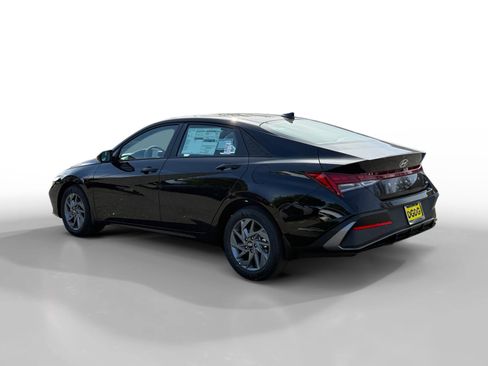 New 2026 Hyundai Elantra Blue image 3