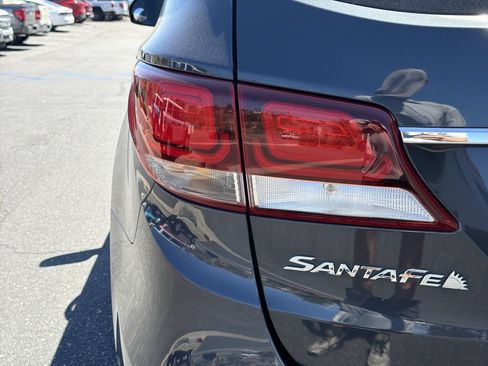Used 2017 Hyundai Santa Fe Limited FWD image 15