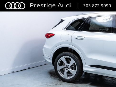 Used 2025 Audi Q5 Premium Plus w/ Premium Plus AWD/4WD image 12