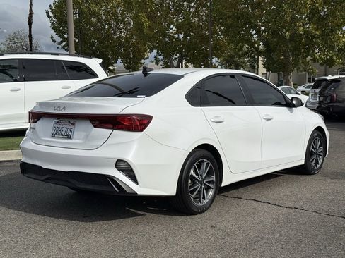 Used 2022 Kia Forte LXS image 8