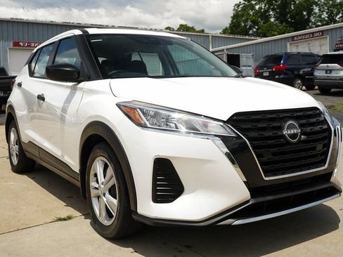 Used 2025 Nissan Kicks Play S FWD image 35