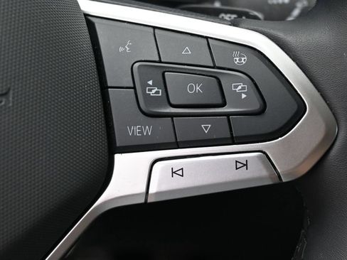 Used 2024 Volkswagen Atlas Peak Edition SE AWD/4WD image 17