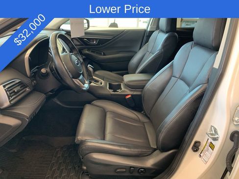 Certified 2025 Subaru Outback Limited AWD/4WD image 3
