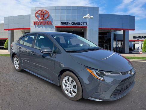 Used 2026 Toyota Corolla LE image 1