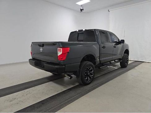 Used 2017 Nissan Titan S RWD image 3