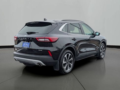 Certified 2023 Ford Escape Platinum w/ Premium Technology Package image 3