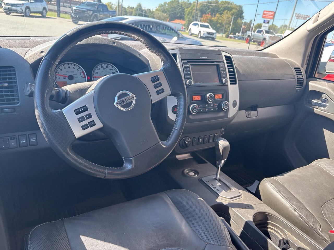 Used 2020 Nissan Frontier PRO-4X w/ Pro-4x Utility Package AWD/4WD image 4