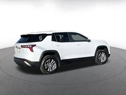 Used 2025 Chevrolet Equinox LT image 3