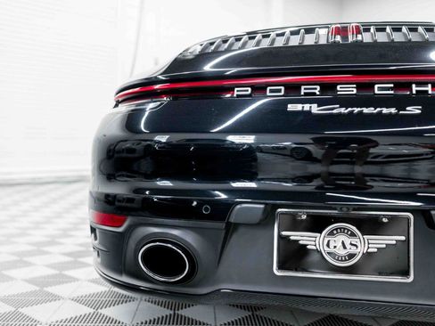 Used 2021 Porsche 911 Carrera S RWD image 25