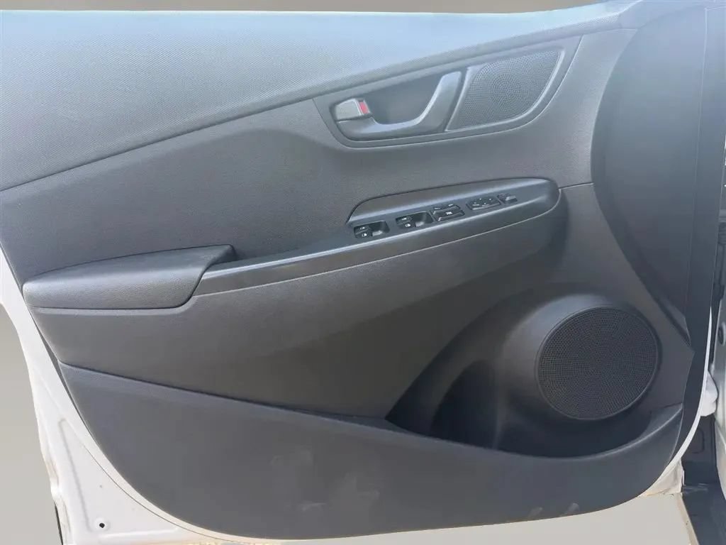 Used 2021 Hyundai Kona SEL FWD image 26