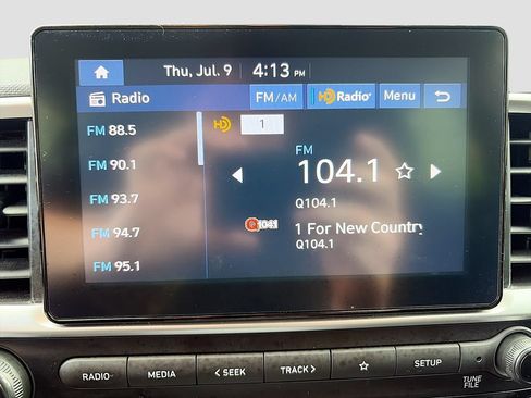 Used 2024 Hyundai Venue SEL FWD image 15