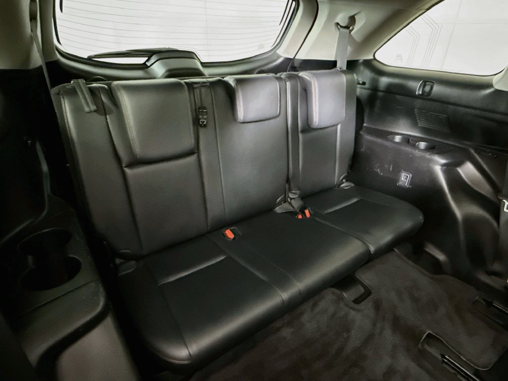 Used 2014 Toyota Highlander Limited Platinum FWD image 33
