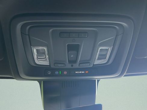 Used 2024 Chevrolet Silverado 1500 High Country w/ Technology Package image 40