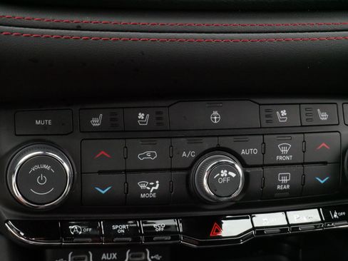 Used 2026 Dodge Durango GT AWD/4WD image 29