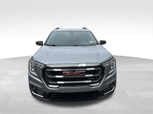 Used 2023 GMC Terrain AT4 image 8