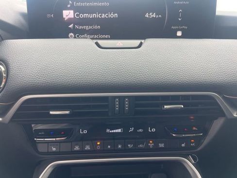 Used 2025 MAZDA CX-70 3.3 Turbo w/ Preferred Package AWD/4WD image 40