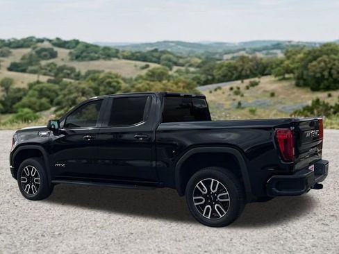 Used 2024 GMC Sierra 1500 AT4 w/ AT4 Premium Package AWD/4WD image 6