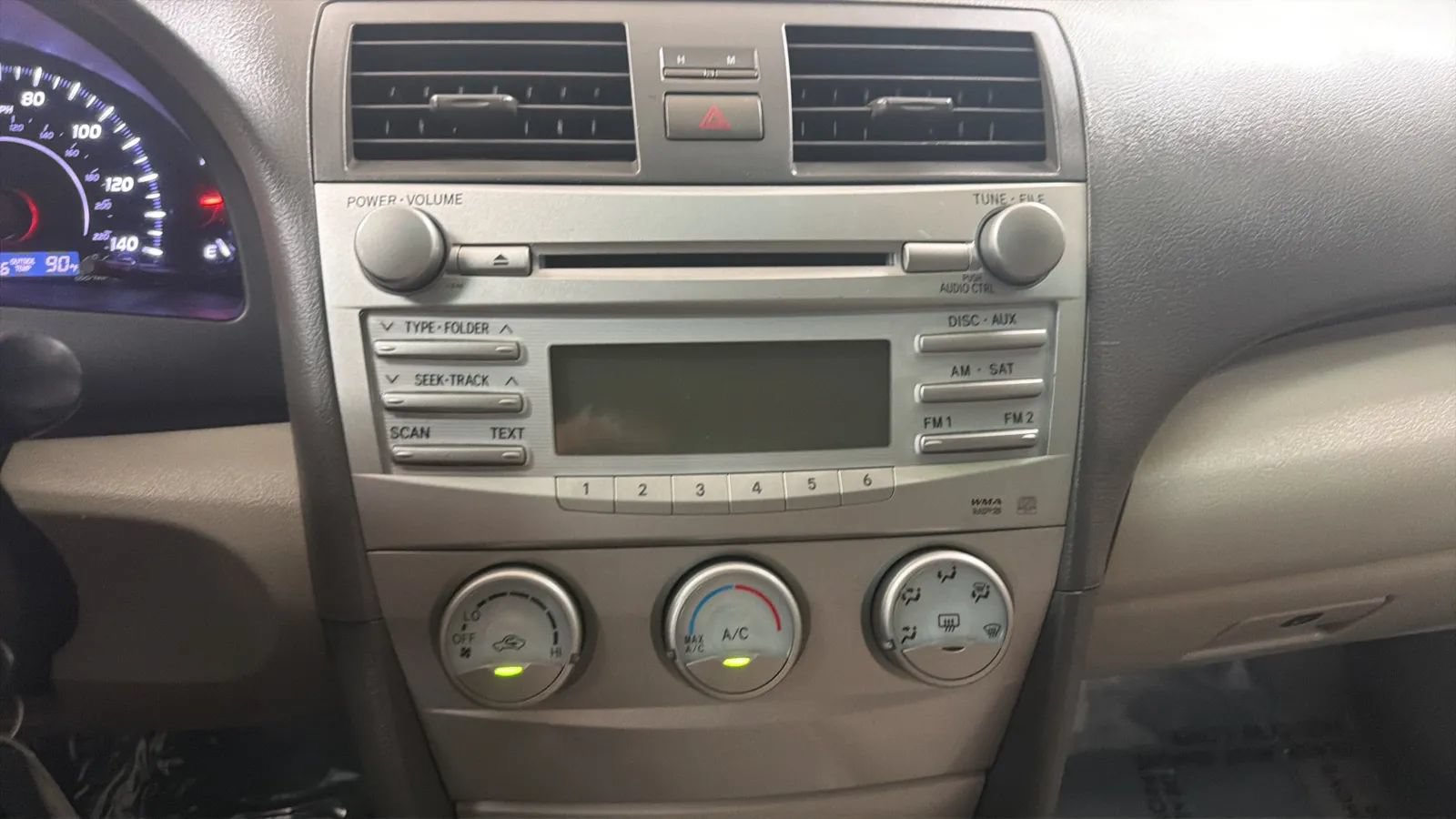 Used 2011 Toyota Camry FWD image 15