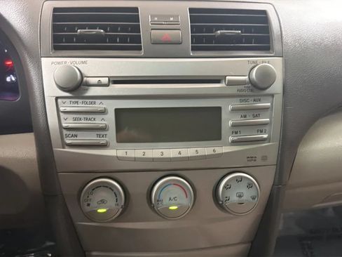 Used 2011 Toyota Camry FWD image 15