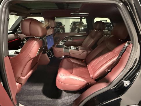 Used 2024 Land Rover Range Rover Long Wheelbase Autobiography image 79