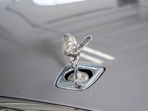 Used 2024 Rolls-Royce Spectre w/ Spectre Launch Package image 18