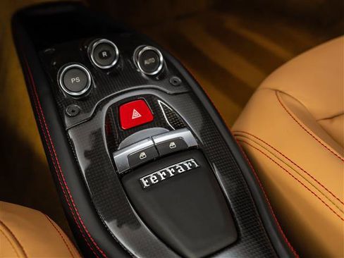 Used 2012 Ferrari 458 Italia Coupe RWD image 29