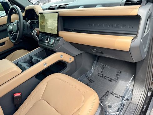 New 2026 Land Rover Defender 110 S AWD/4WD image 14