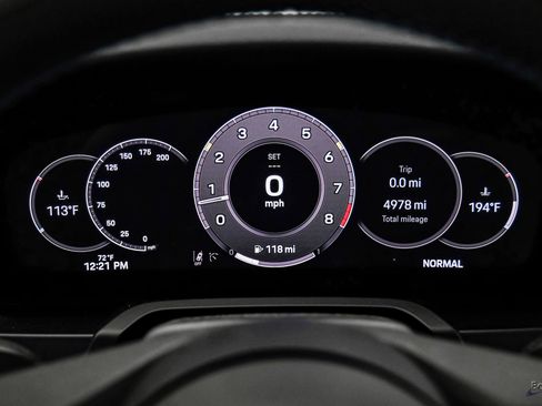 Used 2025 Porsche 911 Carrera T RWD image 78