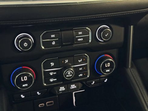 Used 2021 Chevrolet Tahoe LT image 14