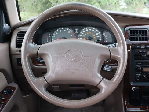 Used 2002 Toyota 4Runner Limited AWD/4WD image 18