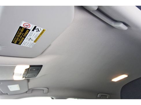 Certified 2025 Nissan Rogue SV image 29