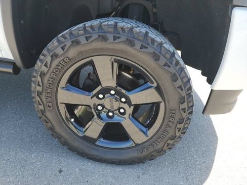 Used 2017 GMC Sierra 1500 4x4 Double Cab w/ Elevation Edition image 11