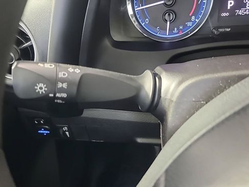 Used 2019 Toyota Corolla LE w/ Carpet Mat Package (TMS) FWD image 26