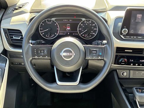 Used 2023 Nissan Rogue SV AWD/4WD image 17