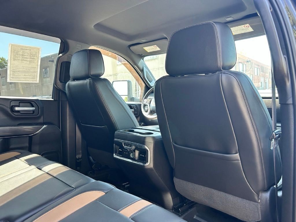 Used 2021 Chevrolet Silverado 2500 LTZ w/ Carhartt Edition AWD/4WD image 17