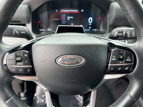 Used 2025 Ford Explorer Platinum w/ LUX Leather Package AWD/4WD image 24