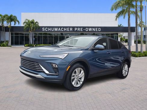 Used 2024 Buick Envista Preferred w/ Convenience I Package image 3