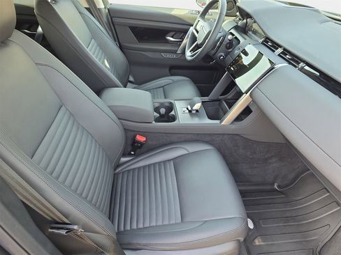 Used 2025 Land Rover Discovery Sport S image 10