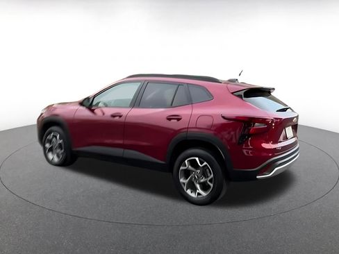 Used 2025 Chevrolet Trax LT image 10