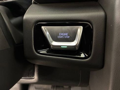 Used 2025 GMC Yukon Denali w/ Denali Reserve Package AWD/4WD image 24