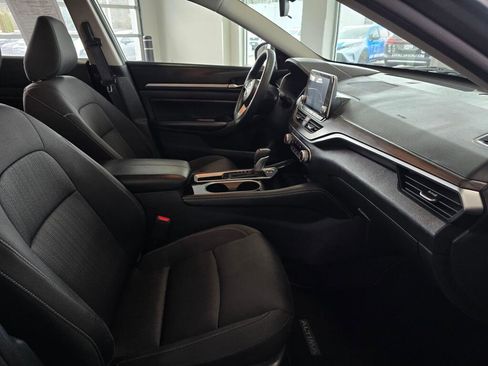 Used 2023 Nissan Altima 2.5 SV FWD image 44