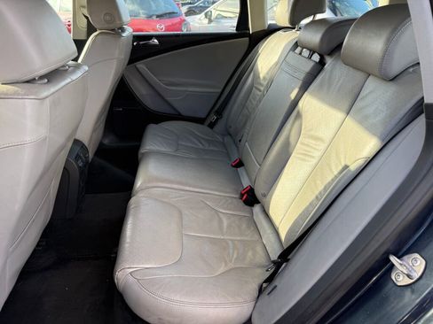 Used 2007 Volkswagen Passat 3.6 image 9